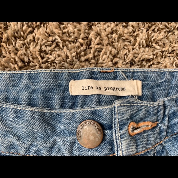 Life in progress denim shorts - Picture 3 of 4